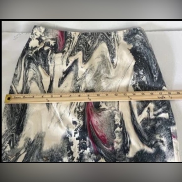 Rachel Roy Sz 6 Women’s Pencil Skirt Back Zip Career Officewear Black Cream Red - Picture 5 of 6